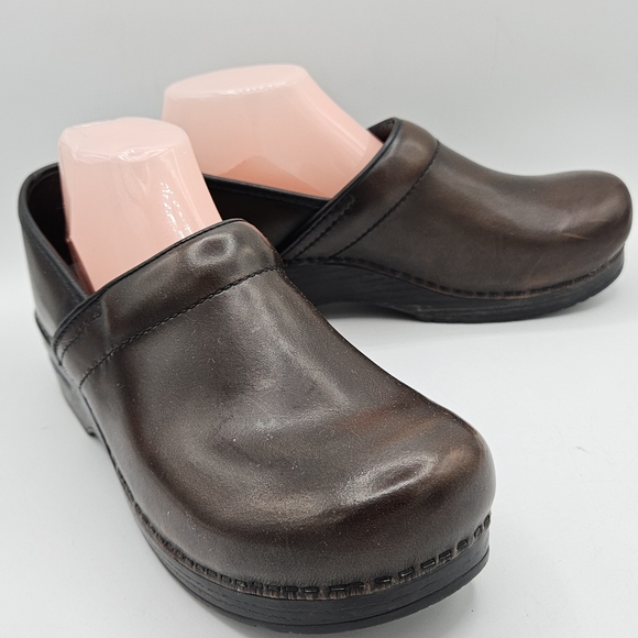Dansko classic clog shoes size 41 US size 10.5 / 11 - Picture 4 of 16